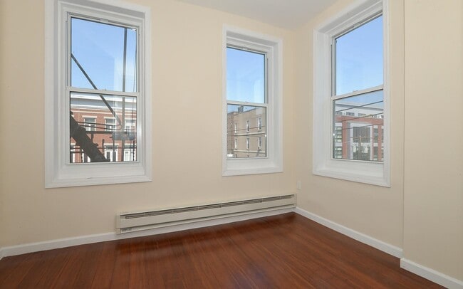 Photo - 235 Monroe St Unit 9