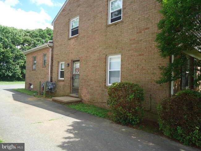 Photo - 300 Claiborne Ave Unidad 2