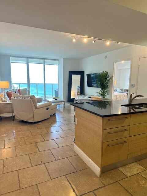 Photo - 1830 S Ocean Dr Unit 4010