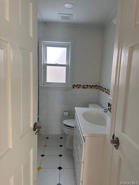 Photo - 106 Bregman Ave