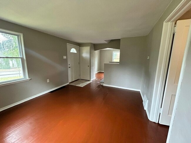 Photo - 151 Collins Dr