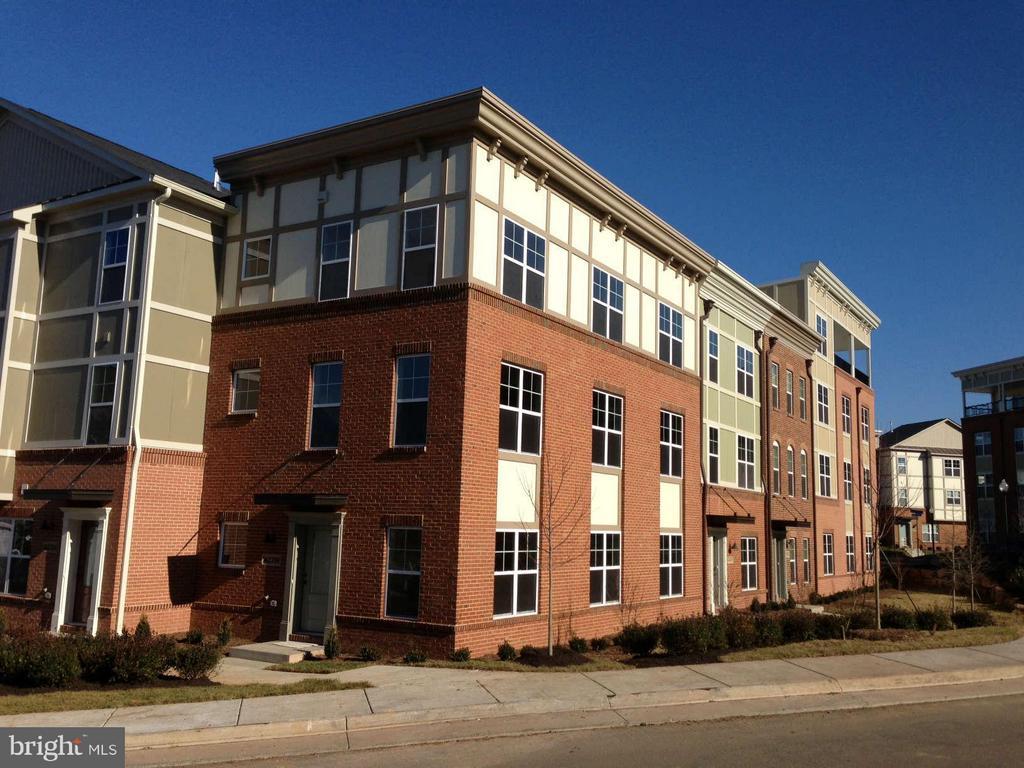 Photo - 42396 Pale Iris Terrace Townhome