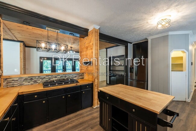 Photo - 2133 Cooper Way