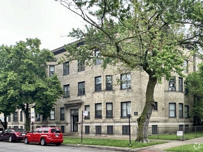 Building Photo - 915 W Waveland Ave Unit 3 Rental