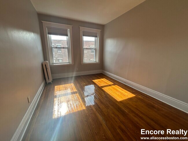 378 Riverway Unit 4
