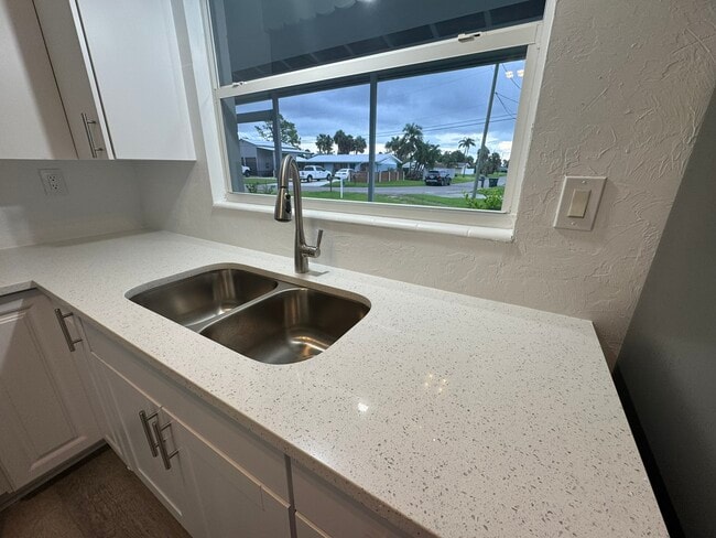 Photo - 116 Myakka Dr