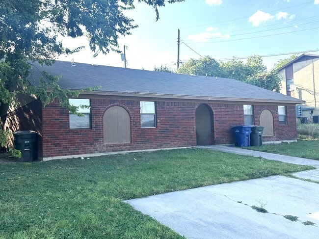Building Photo - 811 N 5th St Unit 811 N 5th Street