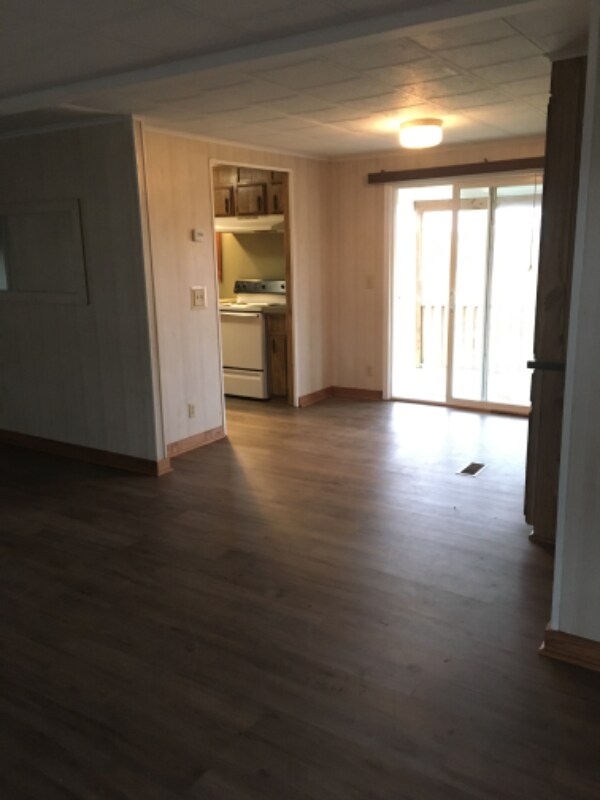 Photo - 606 Charlie Kuntz Rd