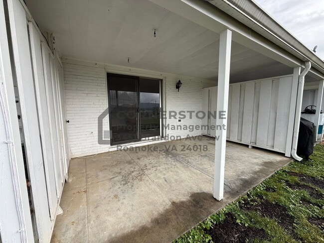 Photo - 6500 Carefree Ln Unit Apt 12