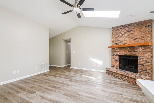 Photo - 9695 Claymore Dr