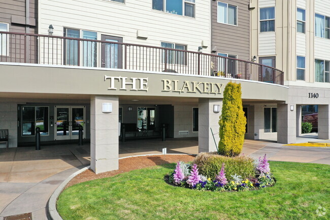 Entrance - The Blakely at Echo Lake Rental