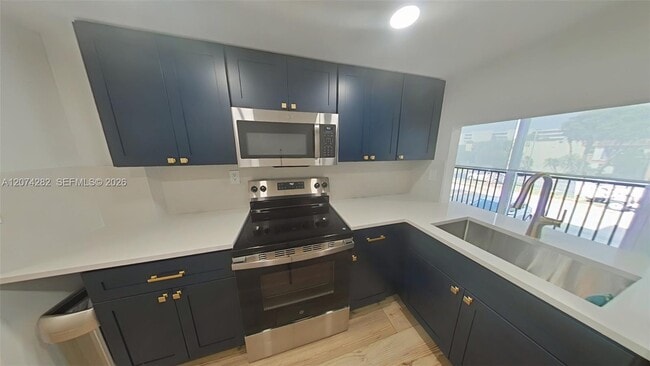 Building Photo - 9431 SW 4th St Unit 204-7