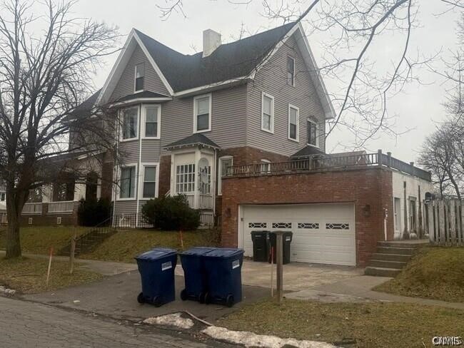 Building Photo - 942 Euclid Ave