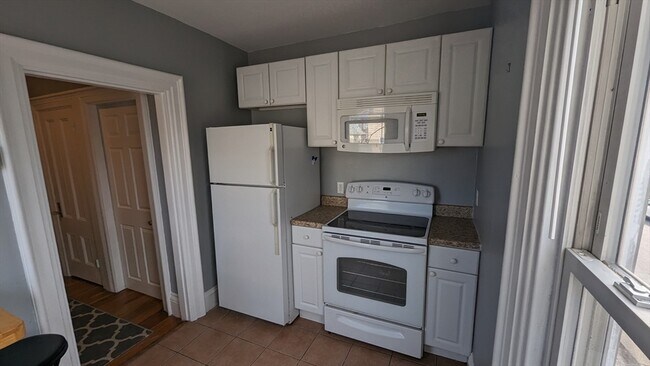 Photo - 14 Wadsworth Ave Unit 2