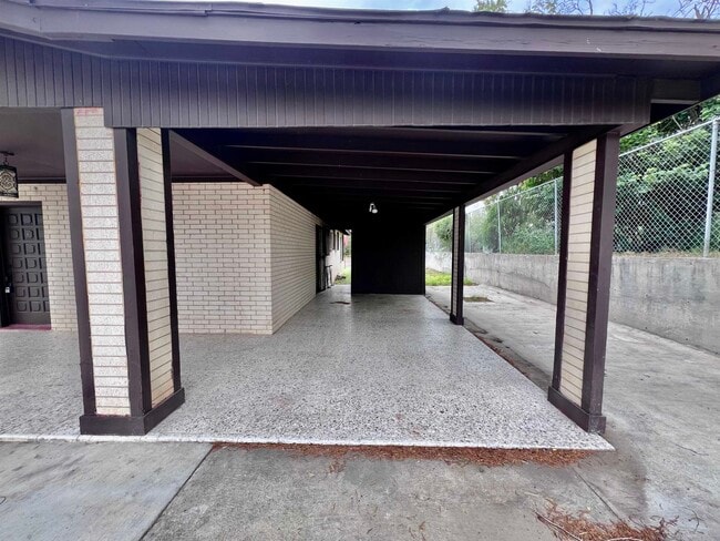 Photo - 110 N Malinche Ave