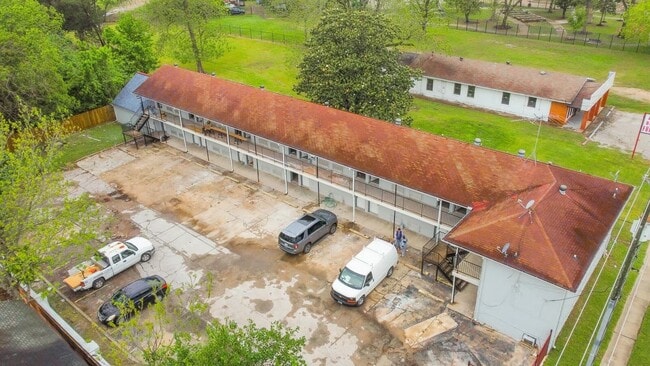 6633 Studios - 6633 Studios