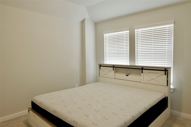 Building Photo - 3207 Tilley Dr Rental