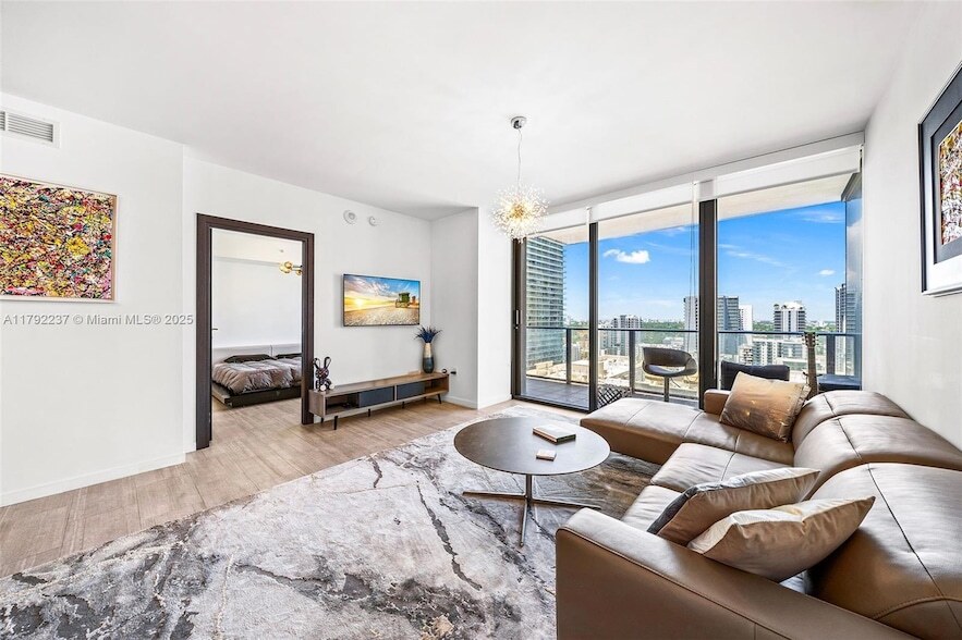 Photo - 1000 Brickell Plaza