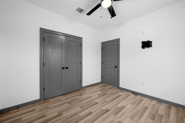 Building Photo - 3625 Lydia St