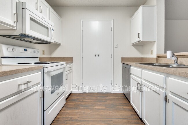 Photo - 234 S Pipeline Rd W