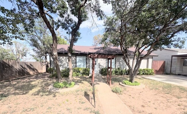 Building Photo - 3605 Avenue F