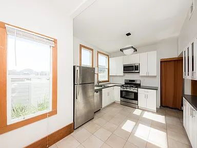 Photo - "Experience Vibrant San Francisco Living in This Spacious 4-Bedroom, 2-Bath Gem on Jones Street!"