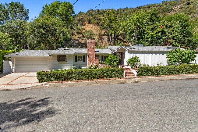 Photo - 3933 Mandeville Canyon Rd