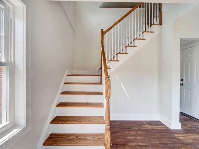 Photo - 60 Montague Pl
