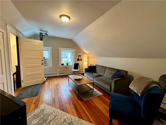 Photo - 1003-1003 Narragansett Blvd Unidad 1