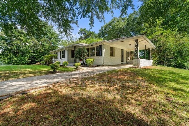 Photo - 2461 Fontaine Cir