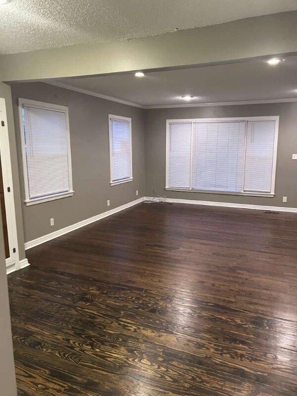 Photo - 215 W 89th St