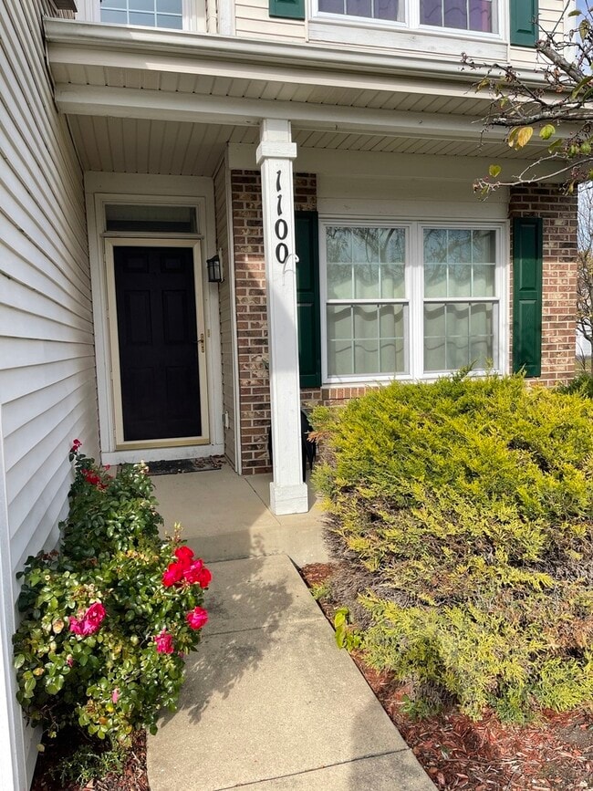 Photo - 1100 Rosefield Ln