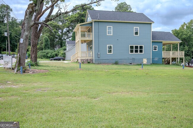 Photo - 1993 Reynolds Dr SW