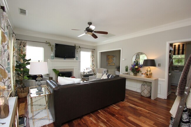 Photo - This home is so charming that you will fall in love!