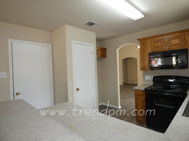 Photo - 10712 Irish Glen Trail