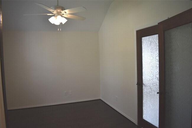 Photo - 15318 Ochre Leaf Trail