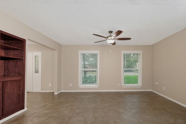 Photo - 6 Berryfrost Ln