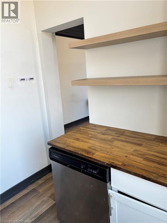 Photo - 123 MacNab St S Unit 10