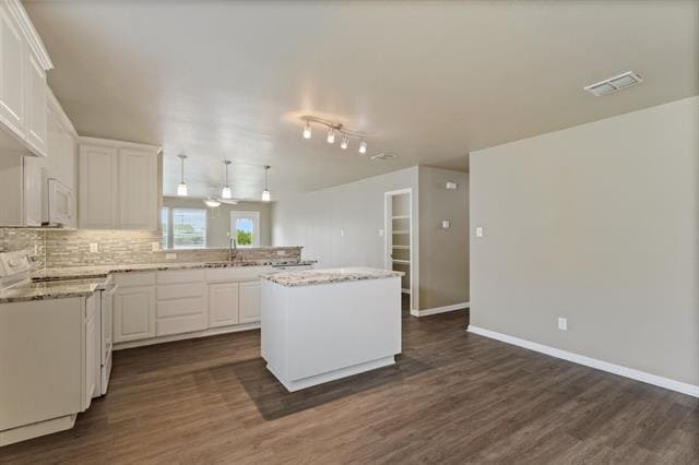 Photo - 1005 Live Oak Dr