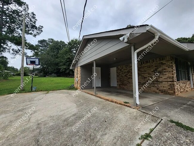 Photo - 10235 Waterford Rd NE