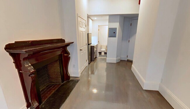 Photo - 275 Newbury St
