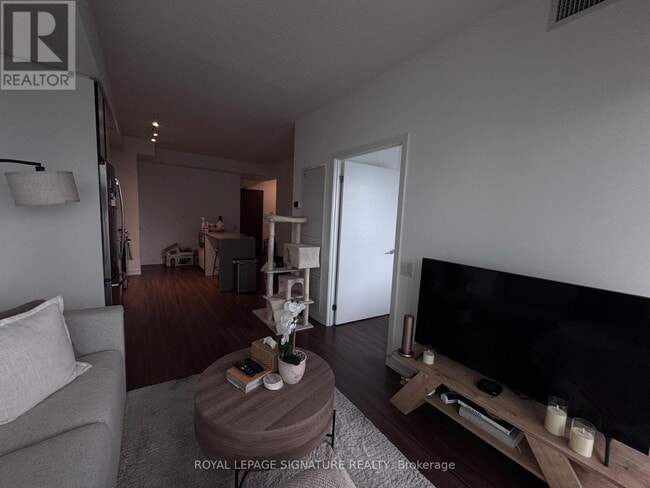 Photo - 4065 Confederation Pkwy Unit 3702