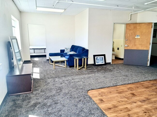 Photo - 3959 Sheridan Ave Unit 3959 Sheridan Ave Apt 303