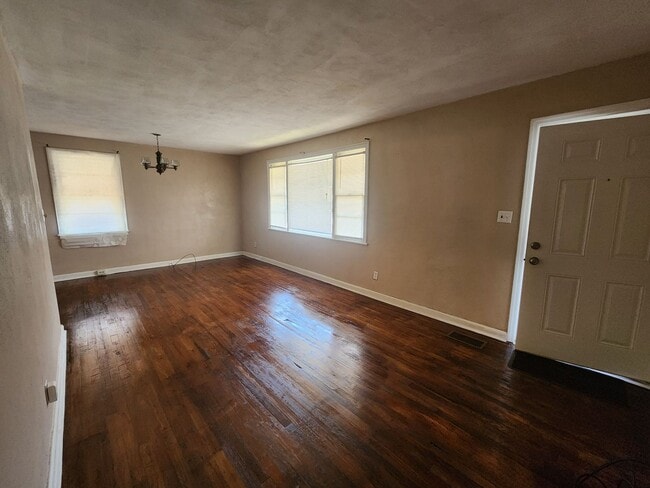 Photo - 3 Bedroom 1 Bath home in Midtown Columbus