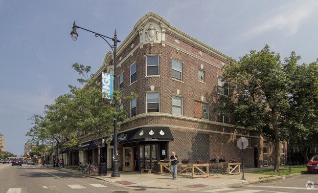 Photo - 6351 N Lakewood Ave