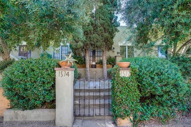Photo - 1574 Murray Dr