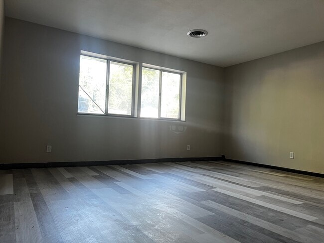 Photo - 1616-1634 W 42nd St