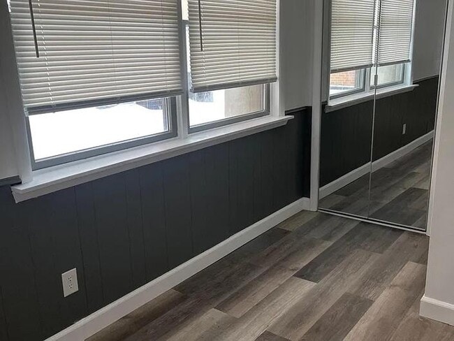 Photo - 22/28 S Main Unit 2