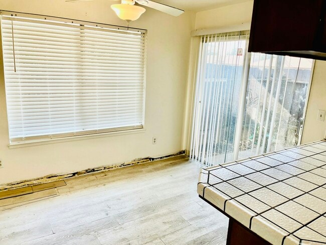 Photo - 906 S Garfield St Unidad 7