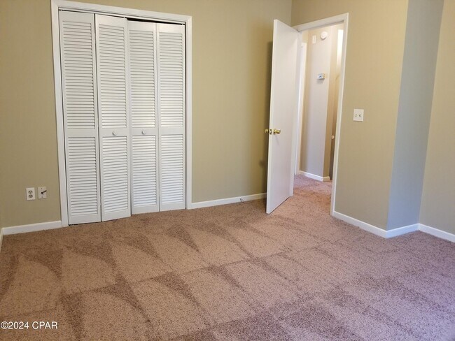 Photo - 6415 Lenawee St